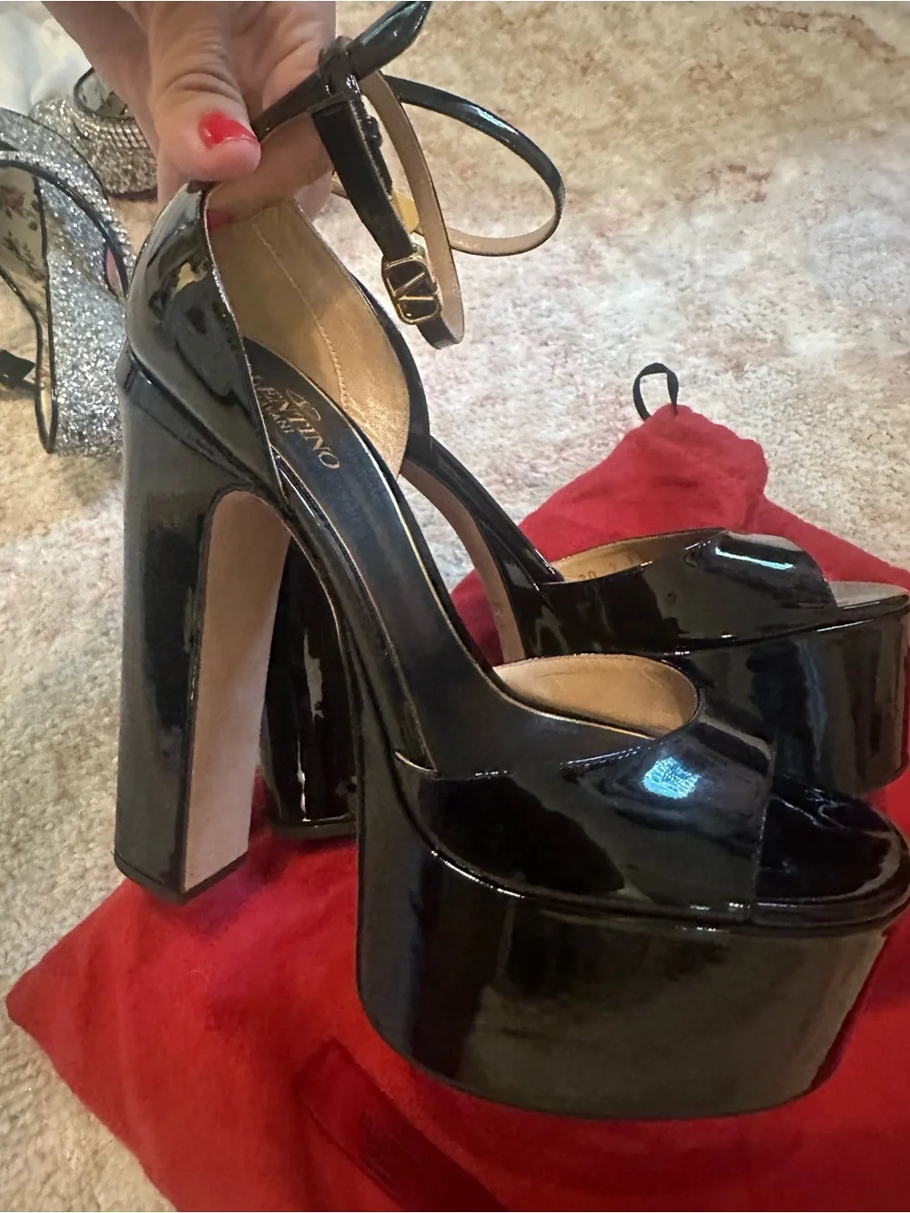 Valentino GO 155 Patent Platform